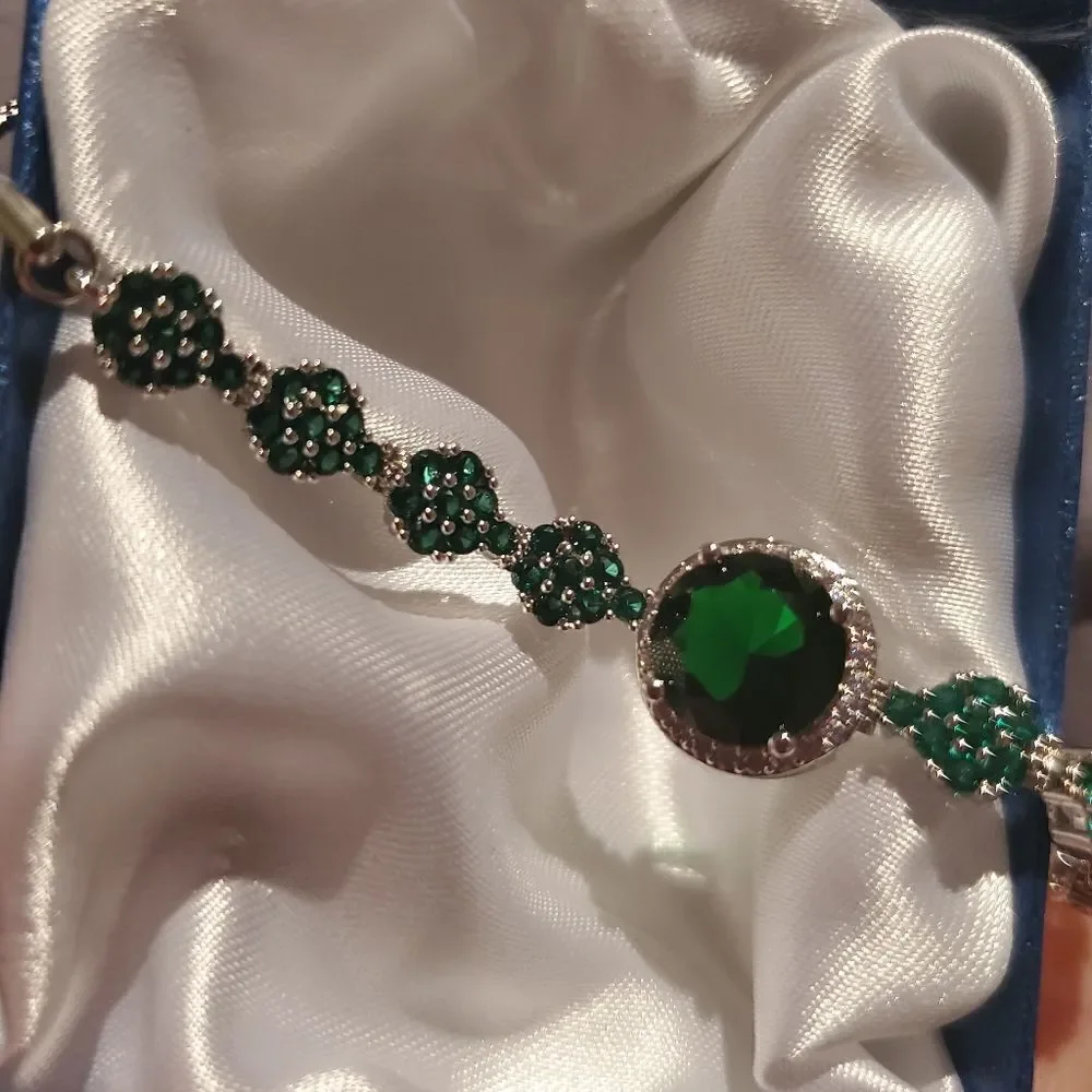 Emerald color Bracelet‎